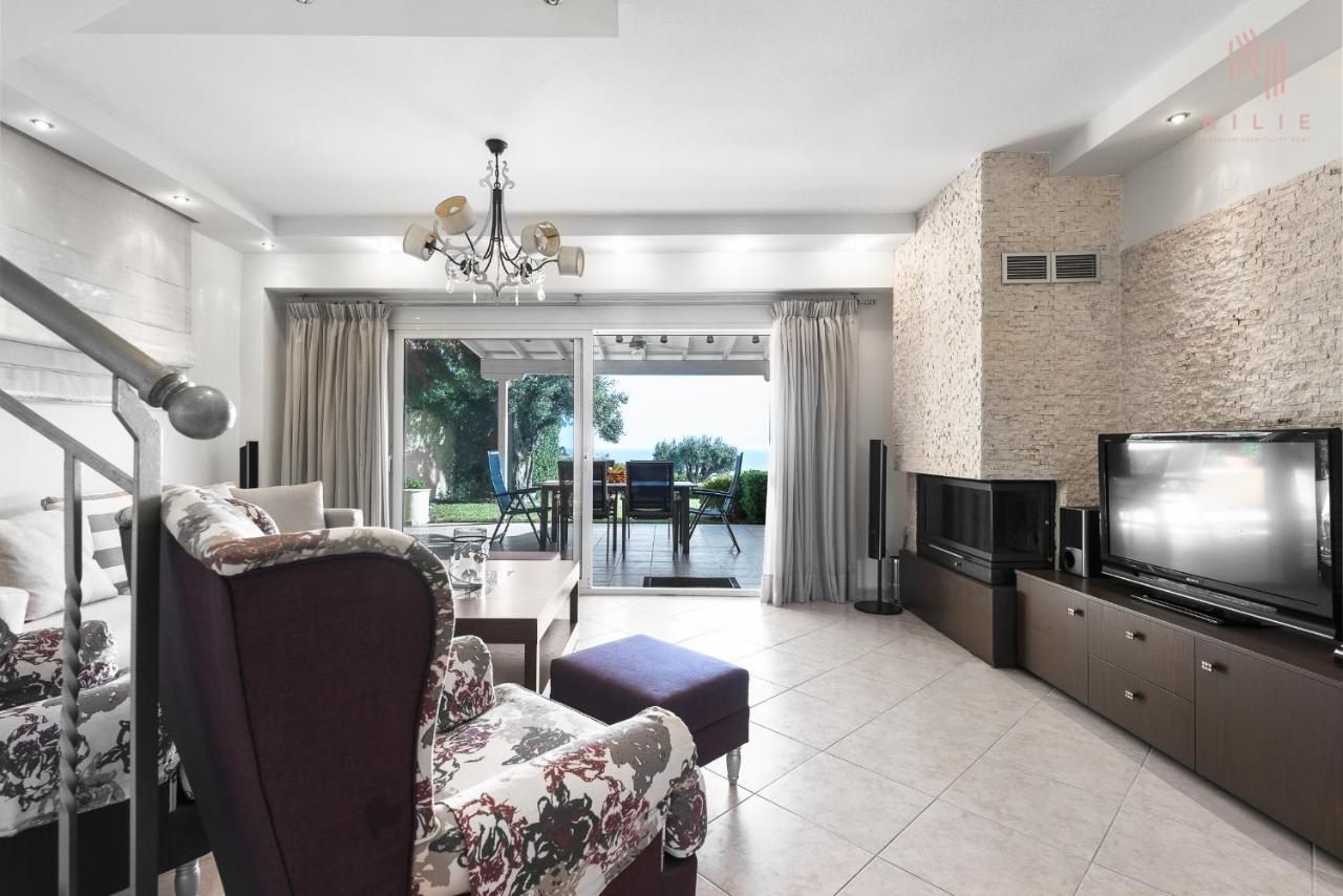 Breathtaking Villa, Nilie Hospitality Mgmt Possidi Bagian luar foto